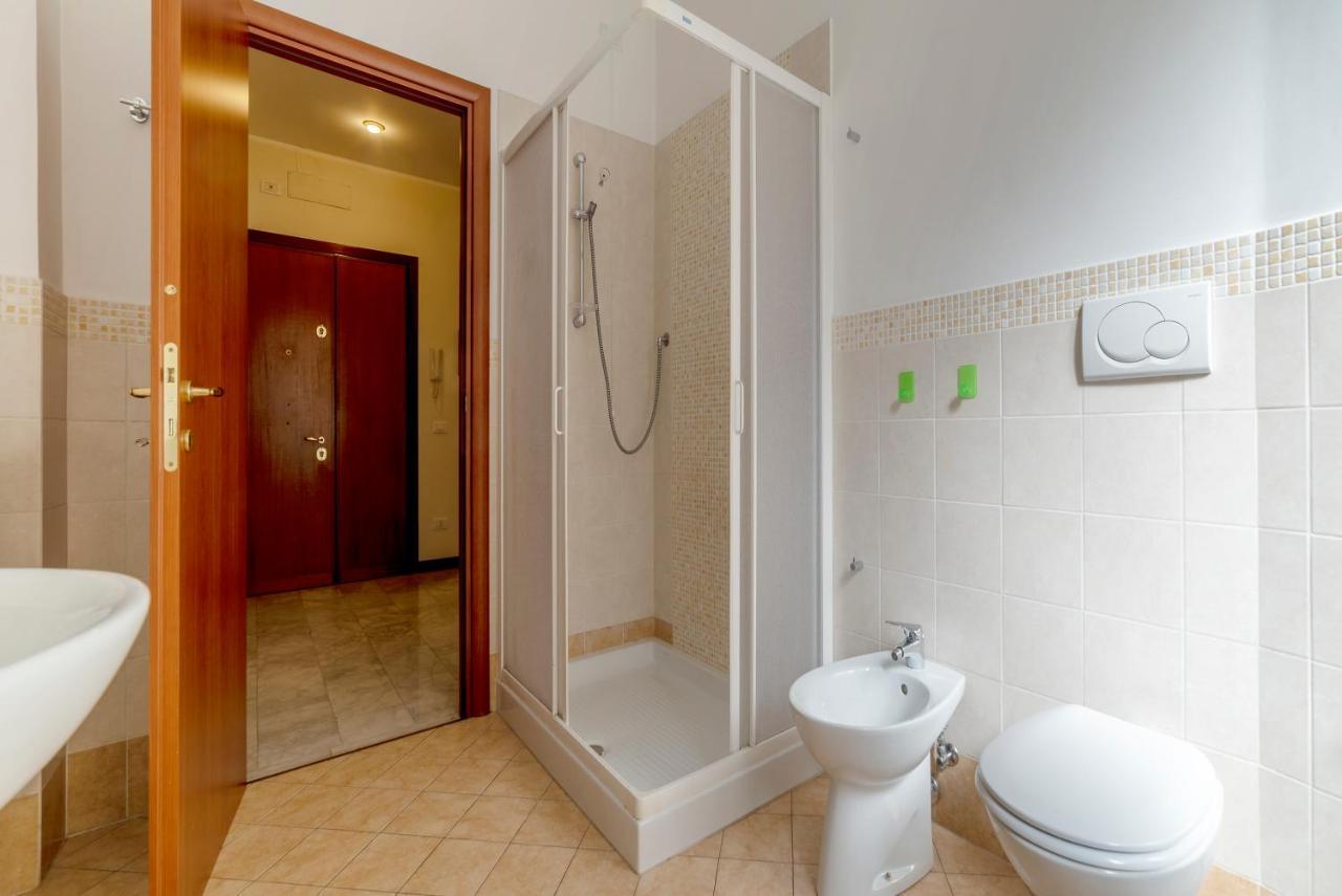 Piazza Re Di Roma Apartment ภายนอก รูปภาพ